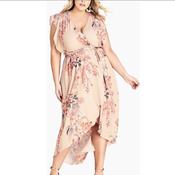 🆕🌿CITY CHIC FLORAL DRESS🌿 - Picture 4 of 13